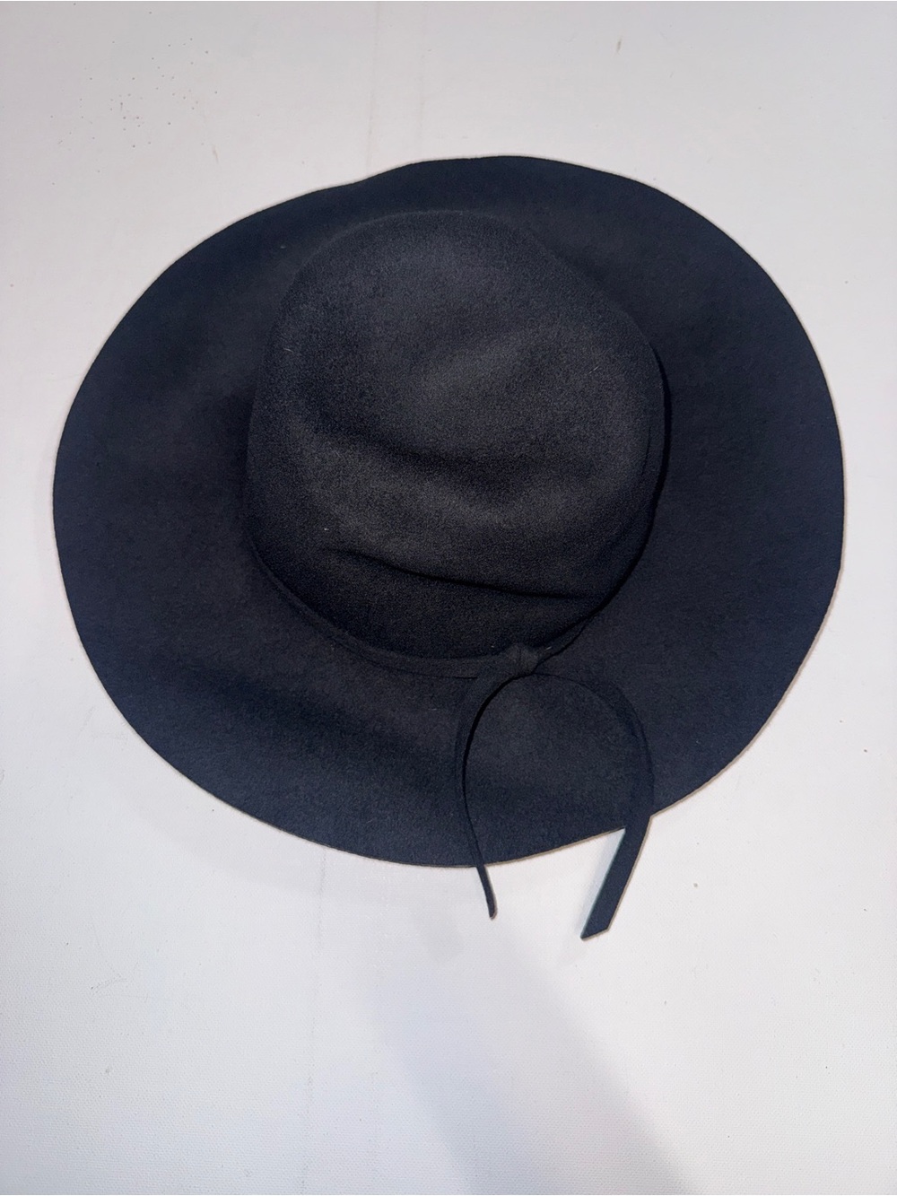Wide-Brim Black Felt Women's Hat with Tie Detail